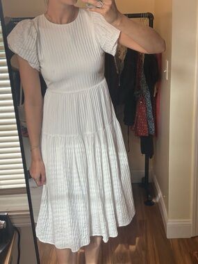 Moon River White Tiered Midi Dress with Flutter Sleeves